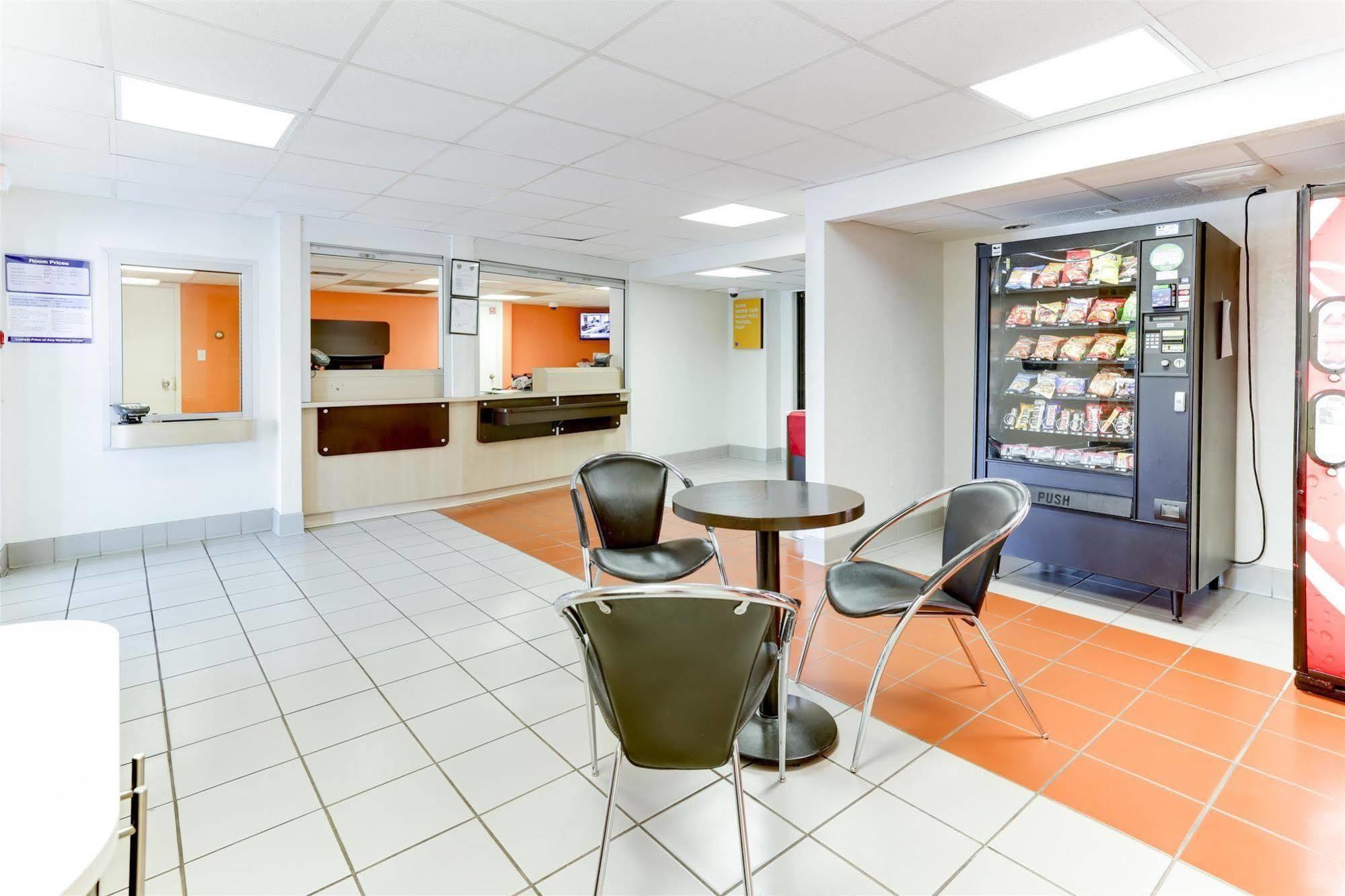 Motel 6 Houston, Tx - West Экстерьер фото