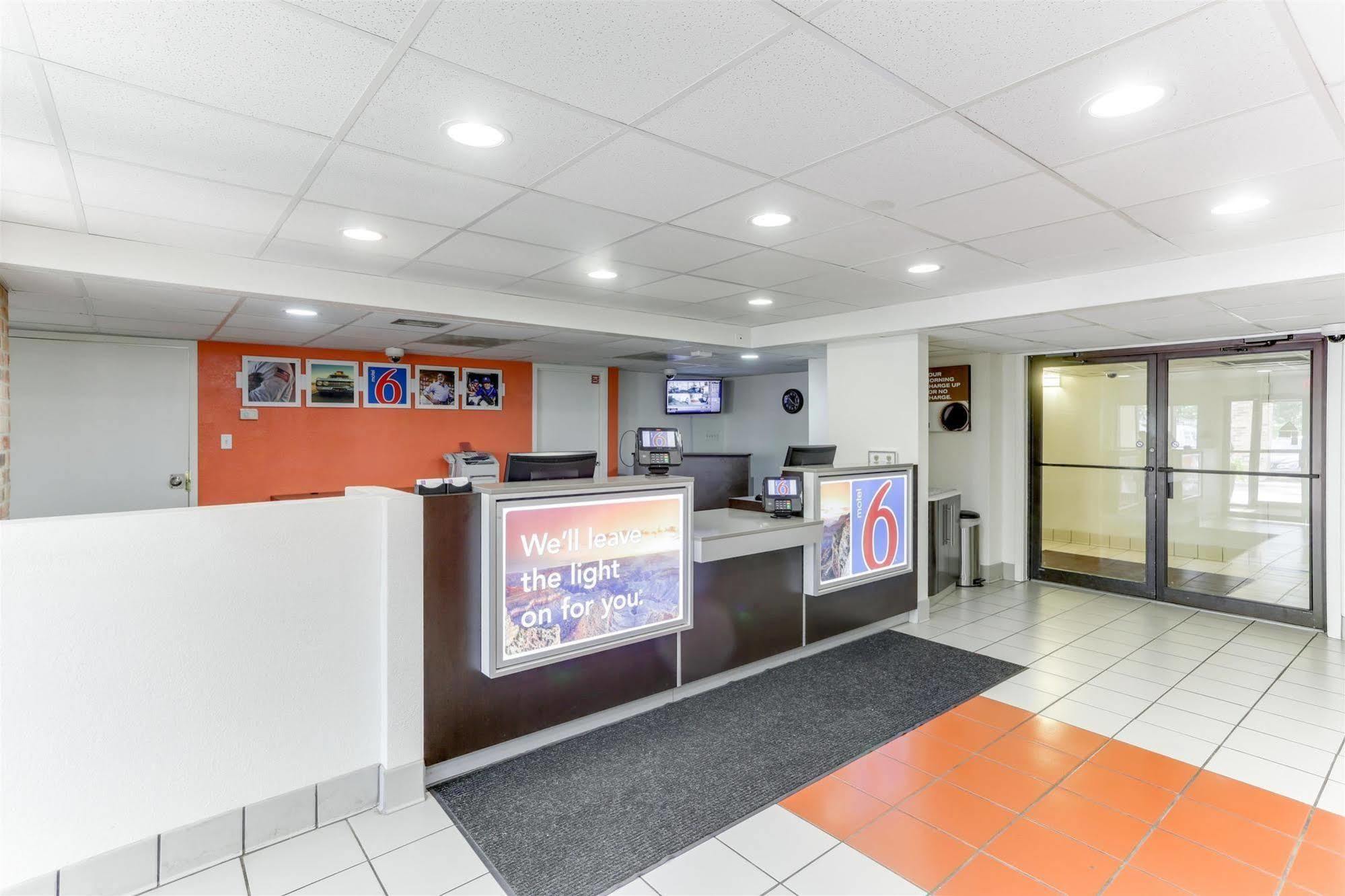 Motel 6 Houston, Tx - West Экстерьер фото