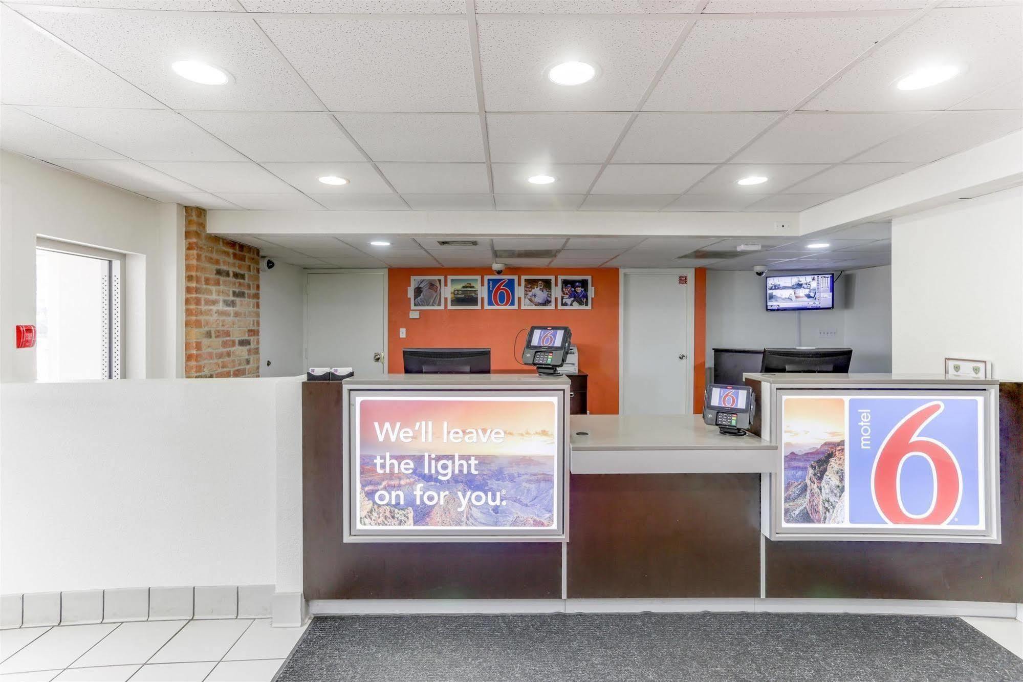 Motel 6 Houston, Tx - West Экстерьер фото