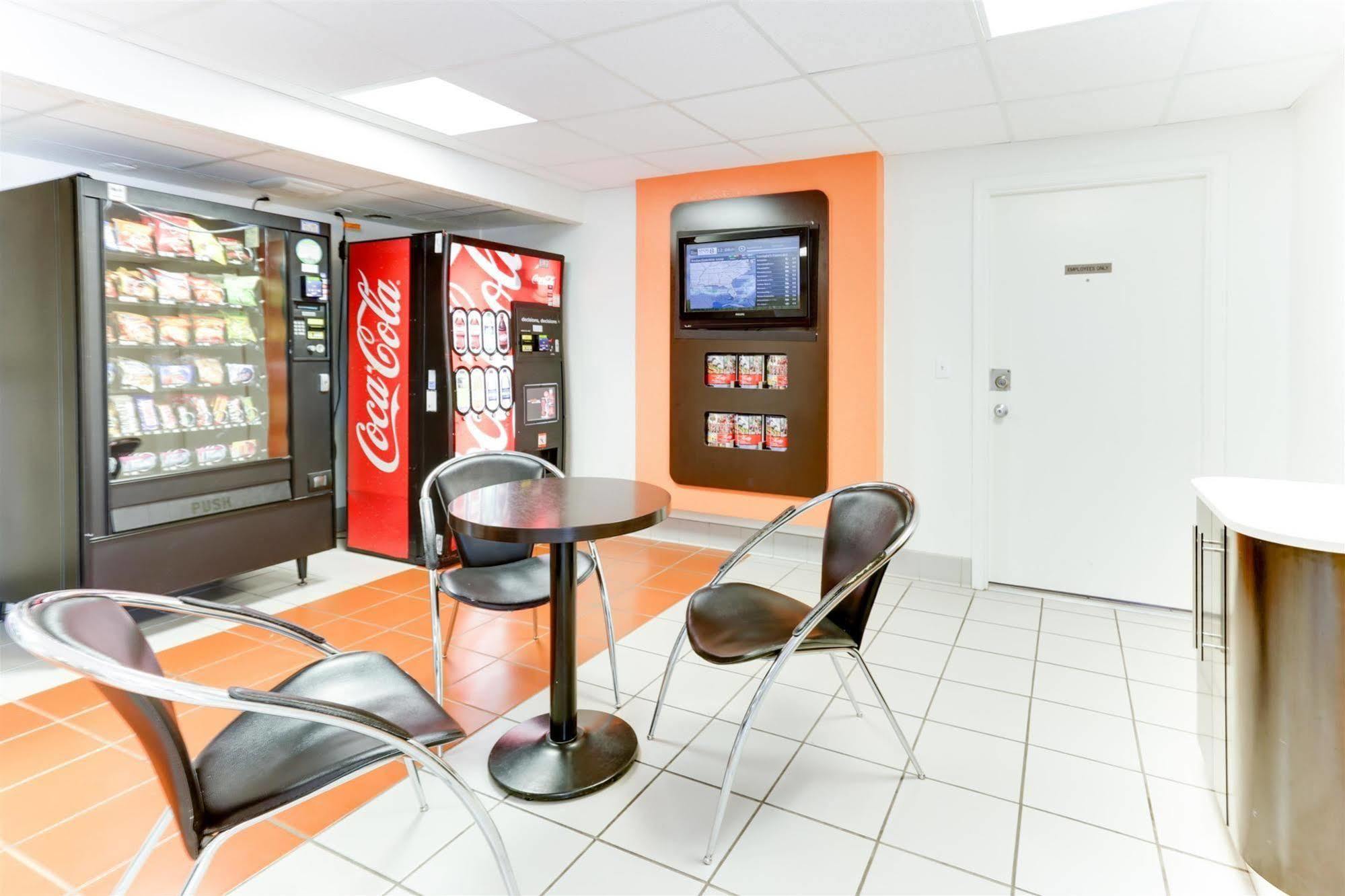 Motel 6 Houston, Tx - West Экстерьер фото