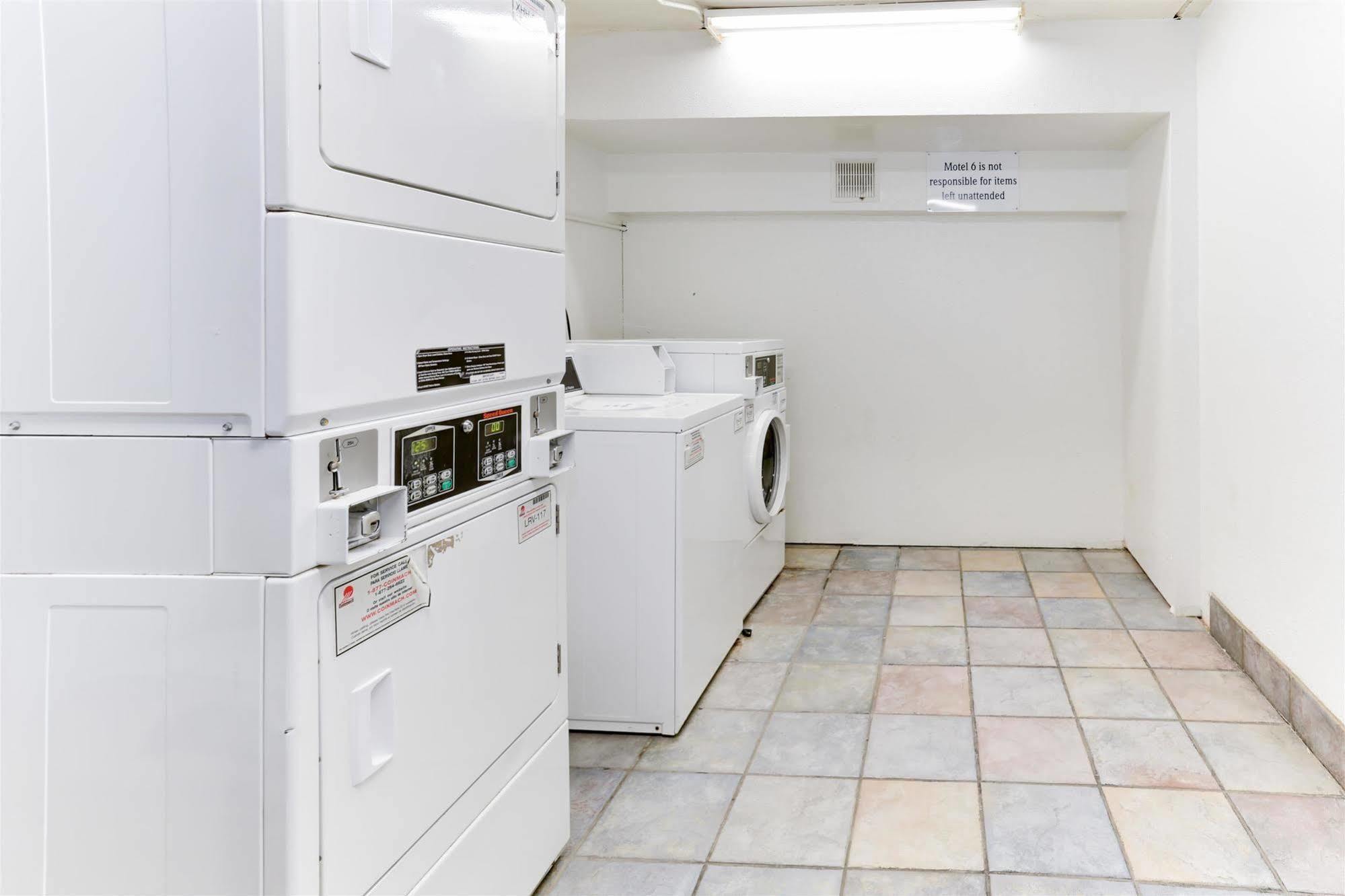 Motel 6 Houston, Tx - West Экстерьер фото