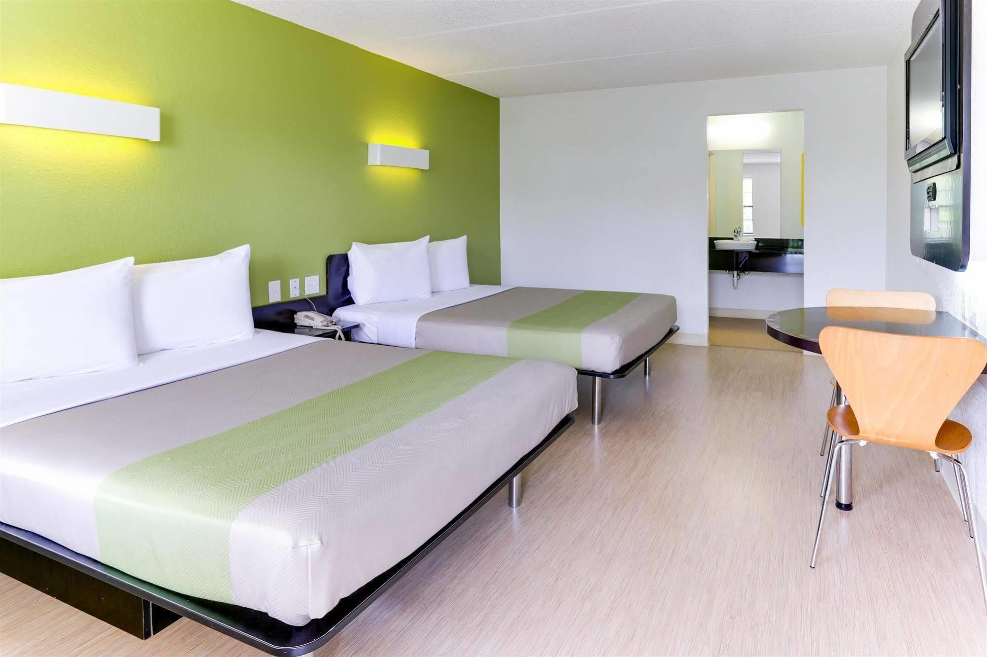 Motel 6 Houston, Tx - West Экстерьер фото
