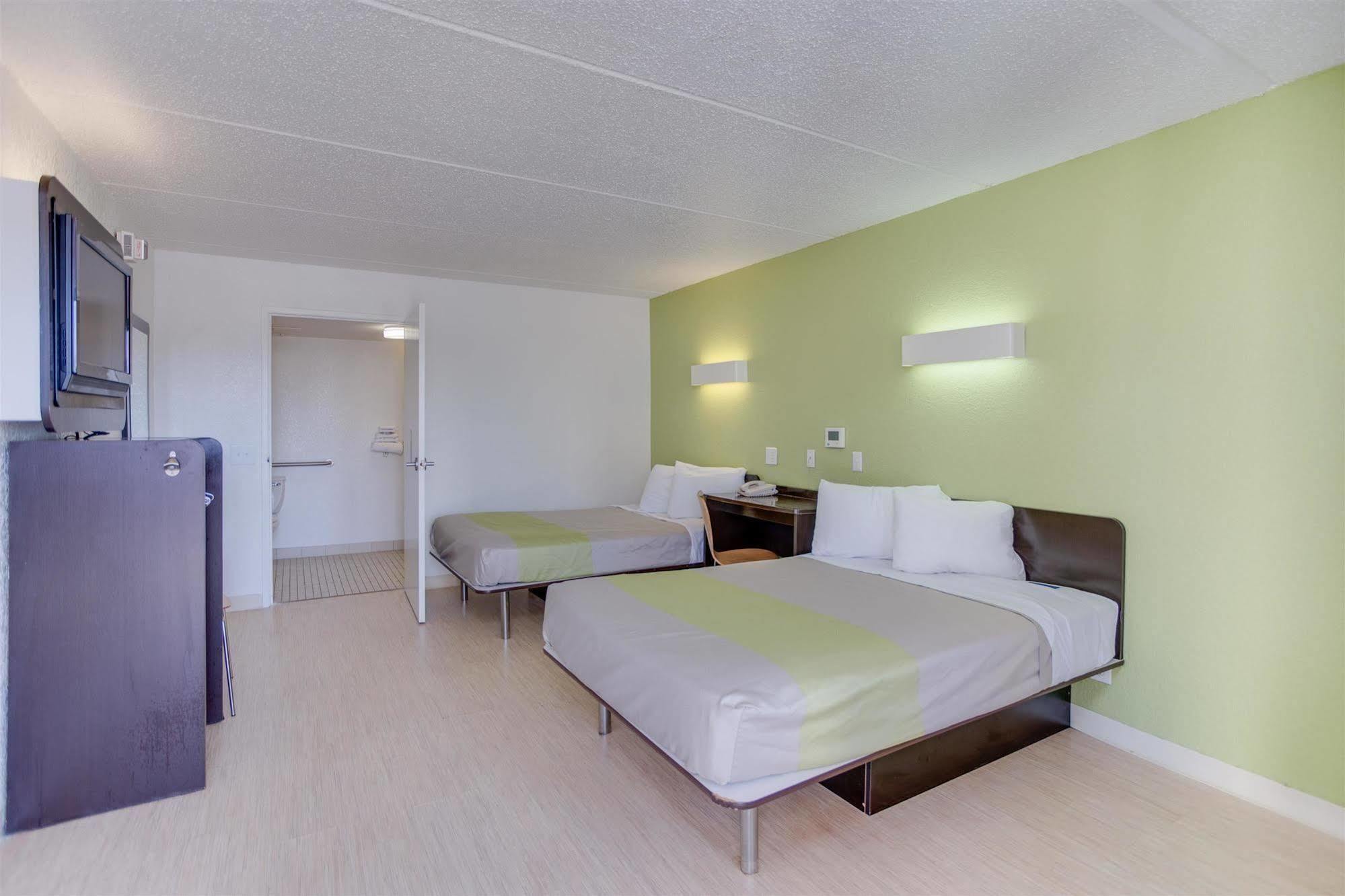 Motel 6 Houston, Tx - West Экстерьер фото