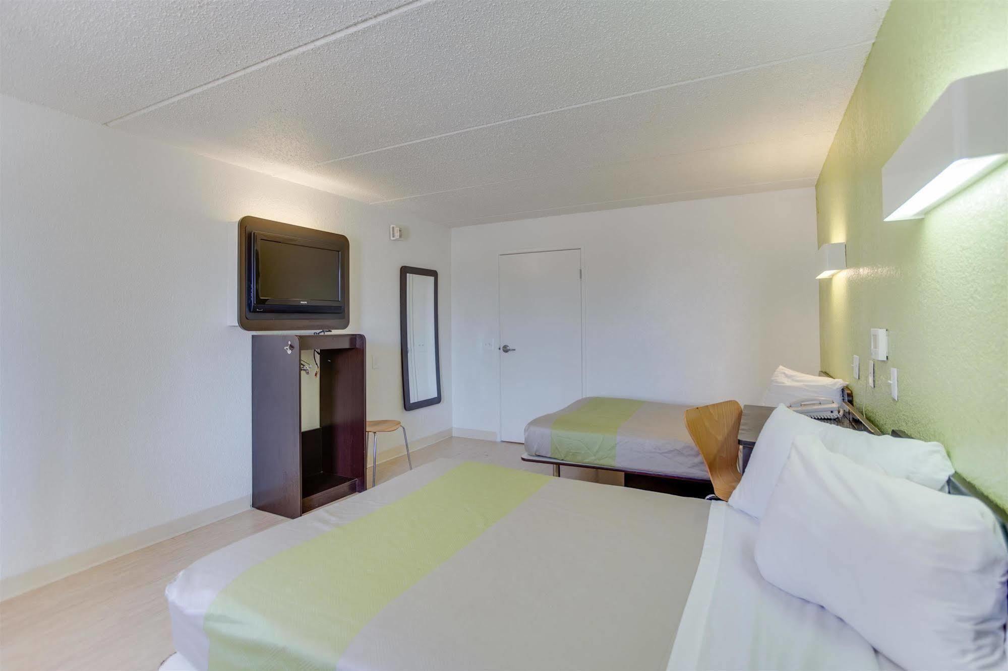 Motel 6 Houston, Tx - West Экстерьер фото