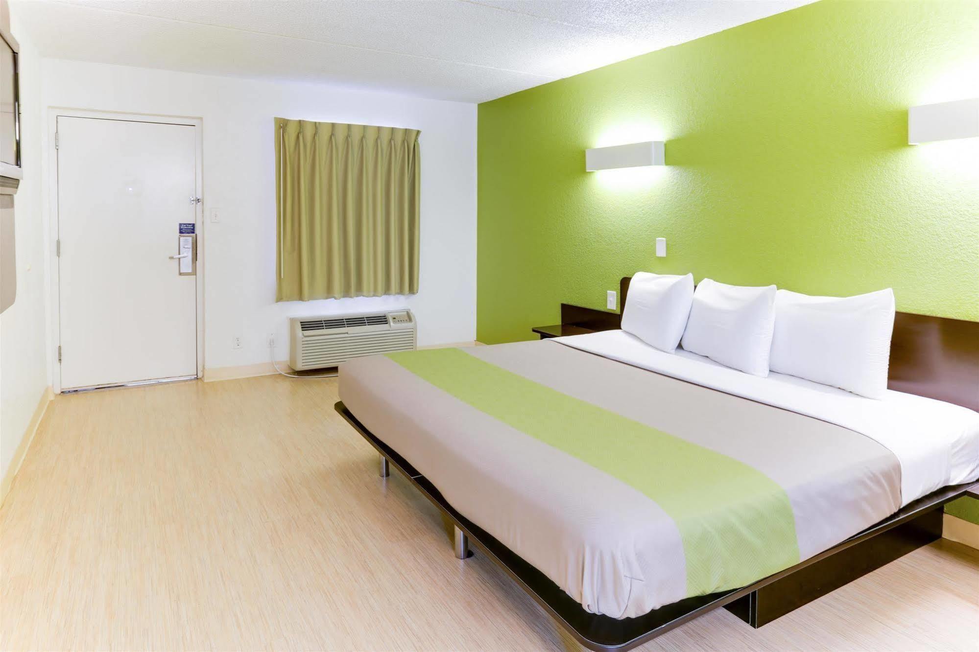Motel 6 Houston, Tx - West Экстерьер фото